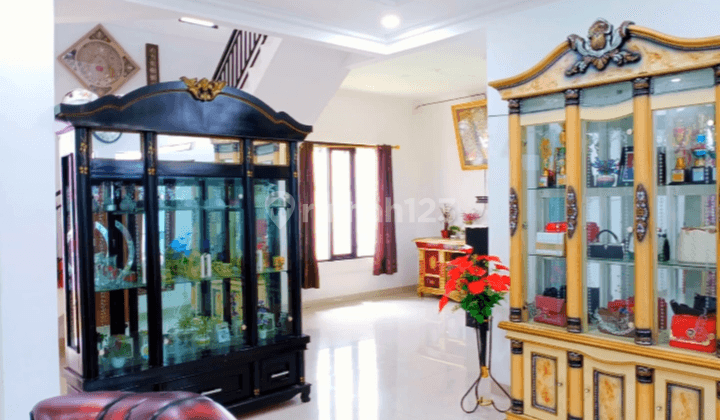 Rumah 3lt Didepok. Design Eropa. Bagus Dan Sangat Murah 1