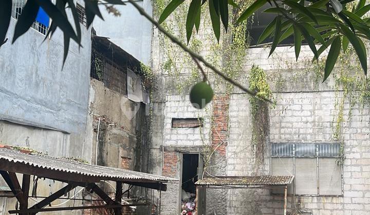 Rumah Ala Ruko Di Tpi Jakut. Cocok Utk Kost Dg 2 Akses Jalan 2