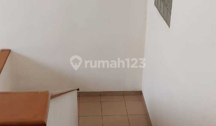 Rumah 2 Lantai Rapi Siap Huni. Kalideres  2