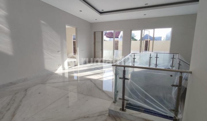 New Gress Minimalist Modern Kertajaya Indah House With Swimming Pool 2