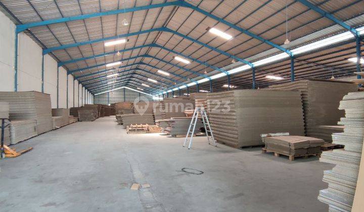 Gudang besar zona industri di sukoharjo 2