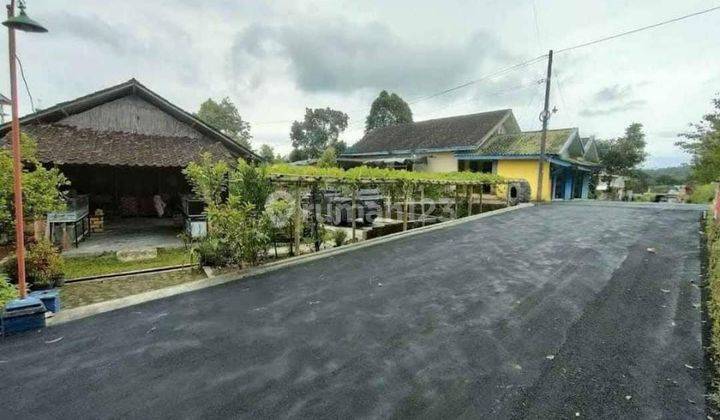 Rumah hitung tanah lokasi bagus kawasan komersil di Kemuning Karanganyar  1