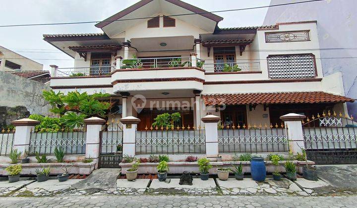 Rumah Bagus Fully Furnished 2 Lantai Siap Huni Di Gentan 2