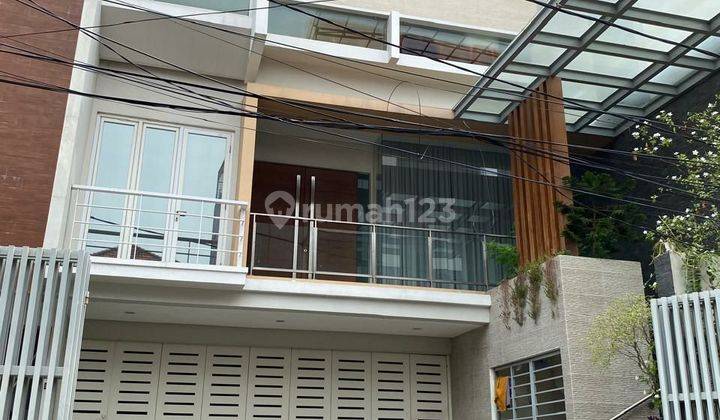 Rumah Modern Minimalis Di Kelapa Gading Nias, Jakarta Utara 1