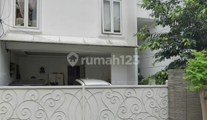 Rumah.3.lantai.ada.kolam.renang.di Kebayoran.baru.jakarta Selatan