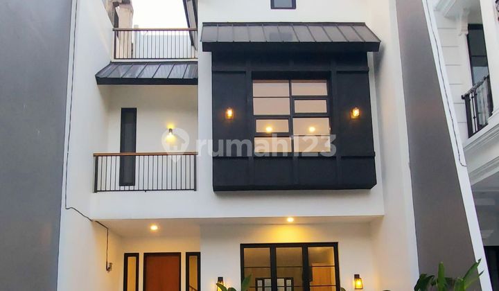 Rumah Baru 3 Lantai di Jagakarsa Jakarta Selatan