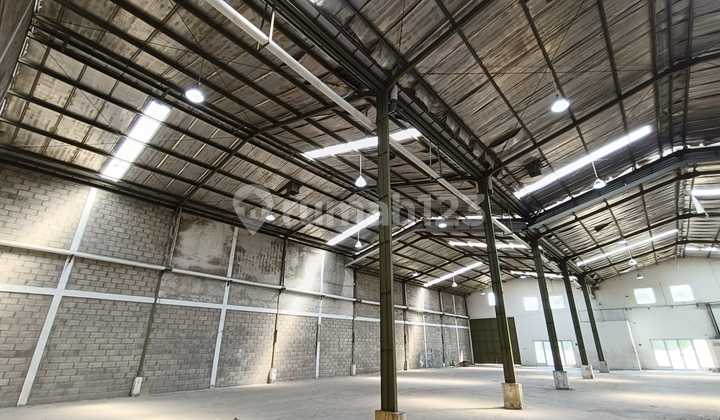 Warehouse For Rent, Neat and Ready to Use in Taman Tekno BSD Warehouse For Rent, Neat and Ready to Use in Taman Tekno BSD