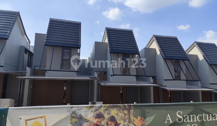 For Sale 2-Story House In Bsd Near Toll Gate 1