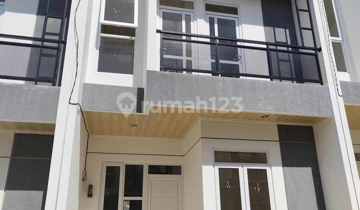 Rumah Siap Huni 2 Lantai Pamulang Dekat Fasilitas 1