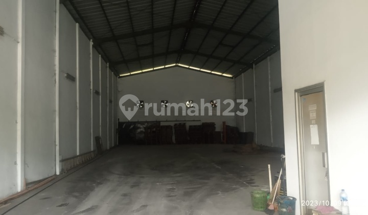 Warehouse with Office in Taman Tekno BSD Industrial Area