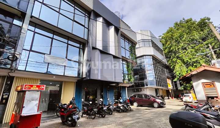 Ruko 4Lantai Siap Pakai Ada Lift di Kebon Jeruk Jakbar