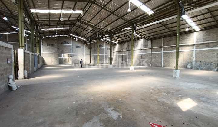 Warehouse For Rent, Neat and Ready to Use in Taman Tekno BSD Warehouse For Rent, Neat and Ready to Use in Taman Tekno BSD