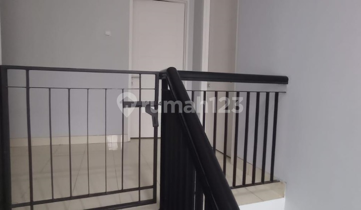 rumah sewa raffles hills bagus minimalis murah lt 105 lb 80 