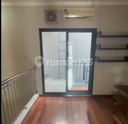 Raffles Hills rental house, nice 2 floors, neat and comfortable, land area 120, building area 150. 2