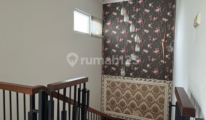 Rumah Bagus 2 Lantai Rapih Nyaman Kota Wisata Lt330 lb 350 Nego 2