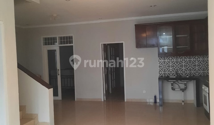 Ready-to-occupy Citra Gran rental house, good, neat, cheap, land area 180, building area 250. Ready-to-occupy Citra Gran rental house, good, neat, cheap, land area 180, building area 250.