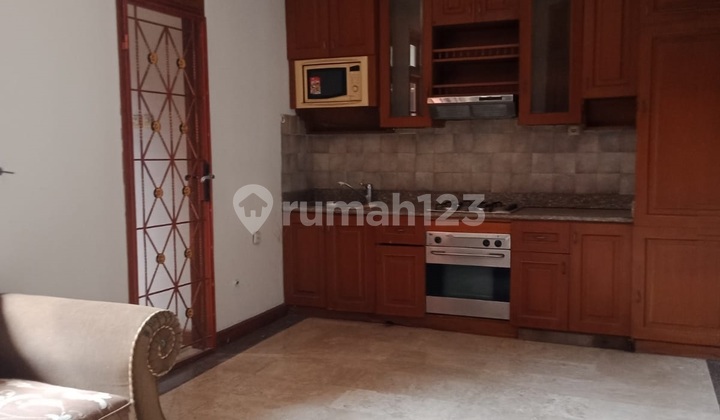 Rumah Sewa Siap Huni Bagus 2 Lantai Lt 200 lb 200 Kota Wisata 2