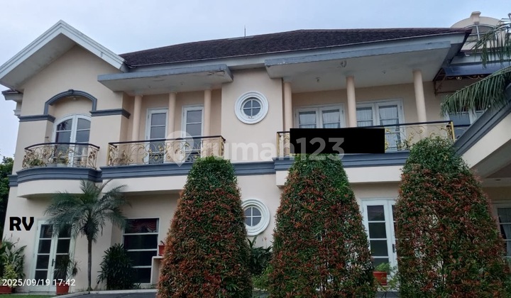 rumah mewah 2 lantai bagus rapih kota wisata lt 841 lb 600 nego 2