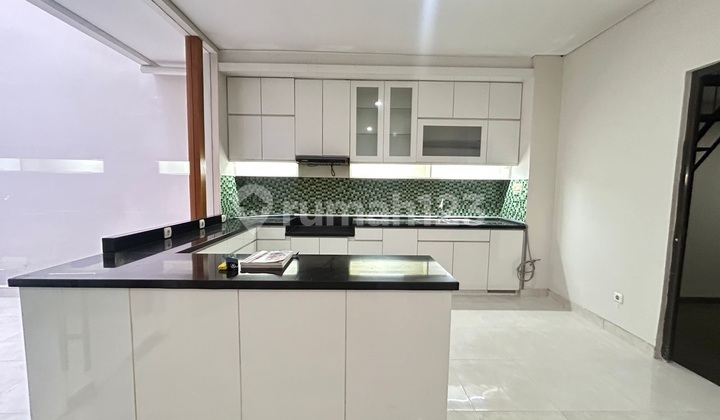 rumah sewa bagus siap huni murah lt 160 lb 180 raffles hills