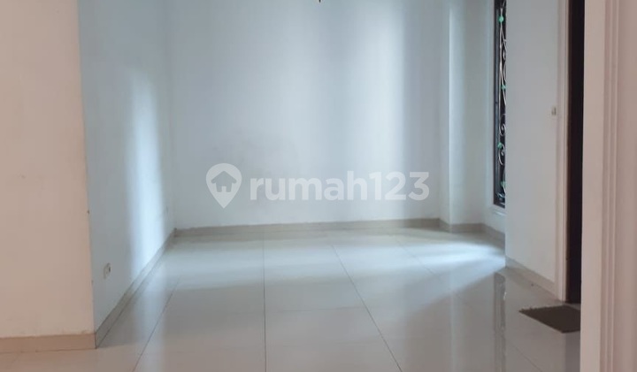 Rumah Siap Huni Megah Ada Kolam Renang lt 702 di Jl.kramat Jakpus 2