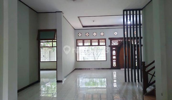 Dijual rumah mewah bergaya vintage di jalan telaga bodas raya  2