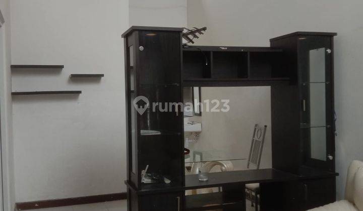 Dijual rumah tengah kota Dua lantai di perumahan bukit wahid 2