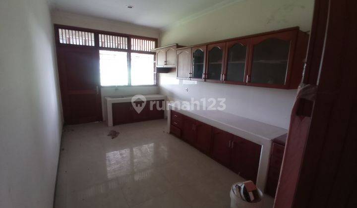 Disewakan rumah mewah full furnished dengan pemandangan kota di jalan sumbing  2