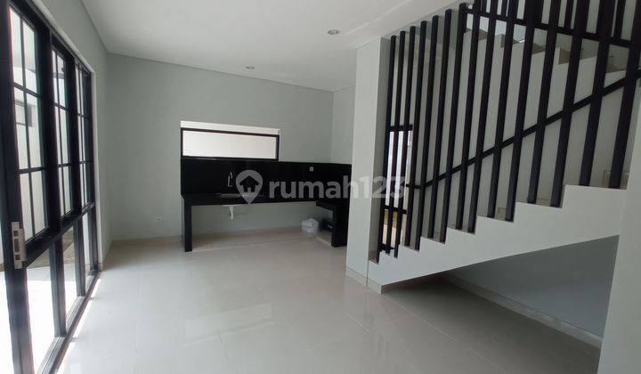 Dijual rumah baru Dua lantai dalam cluster di The miles BSB 2