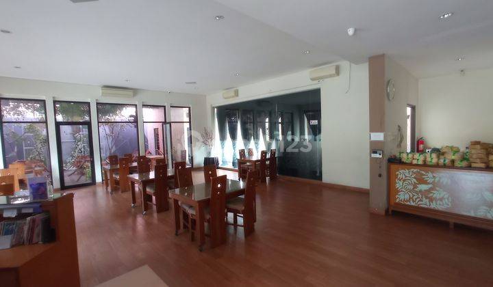 Ruang Usaha Ex Restaurant Lokasi Ramai Tengah Kota 2