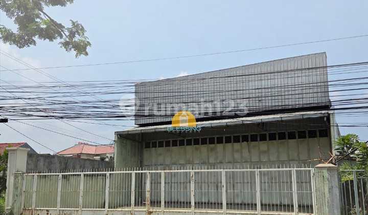 Dijual Gudang Murah Tengah Kota Cocok untuk Showroom 1
