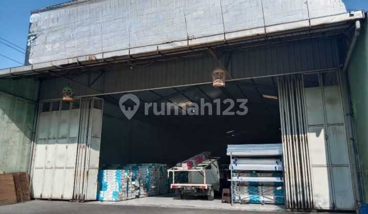 Dijual Gudang Murah Tengah Kota Cocok untuk Showroom 2