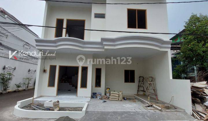 Rumah Minimalis Classic Modern 2 lantai Rooftop 1