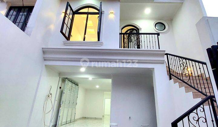 Brandnew Modern Classic House 3.5 Lantai Tebet Raya 2