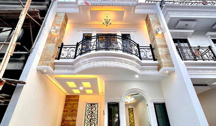 Rumah Mewah Classic Modern Dalam Cluster Strategis Dekat Ragunan 2