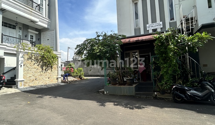 Jual Rumah 2 Lantai Bintara 9 Bekasi Barat 1