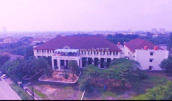 Gedung Training Center 8