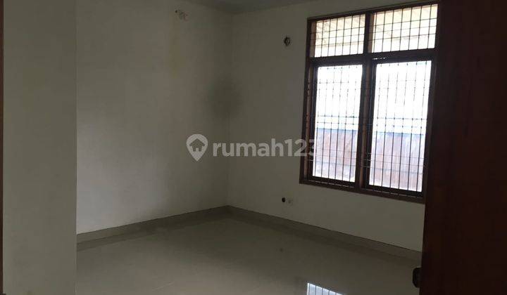 Jual Rumah Besar 6 Kamar Style Vila Pool Kolam Renang Tegal Dukuh Gatsu Denpasar Bali 2