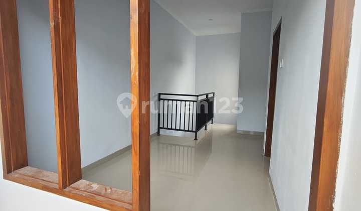 Tunjung Tutur Suradipa Peguyangan Ubung Denpasar 3 Story House Bedroom 2