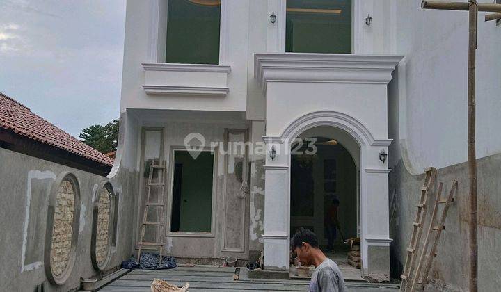 Rumah Eropan Classic Pinggir Jalan Di Jagakarsa Jaksel 1