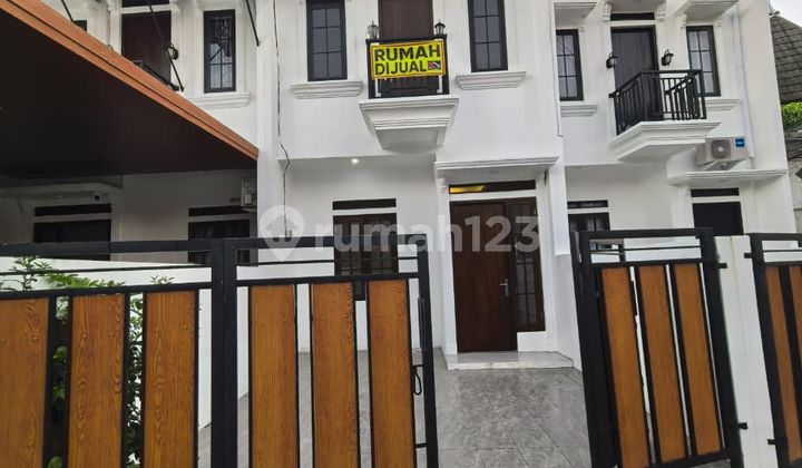 Affordable House with Access for 2 Cars Ready to Occupy Jagakarsa South Jakarta 1