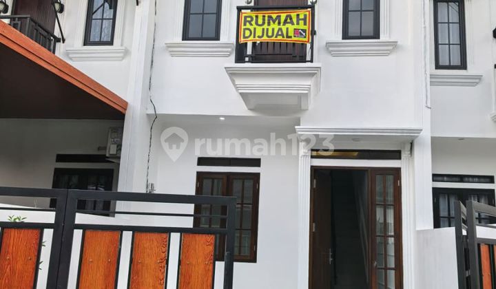 Affordable House with Access for 2 Cars Ready to Occupy Jagakarsa South Jakarta 2