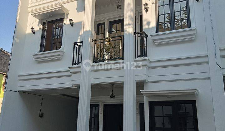 Rumah Modern Classic Siap Huni Ada Rooftop Tanah Baru Beji Depok 2