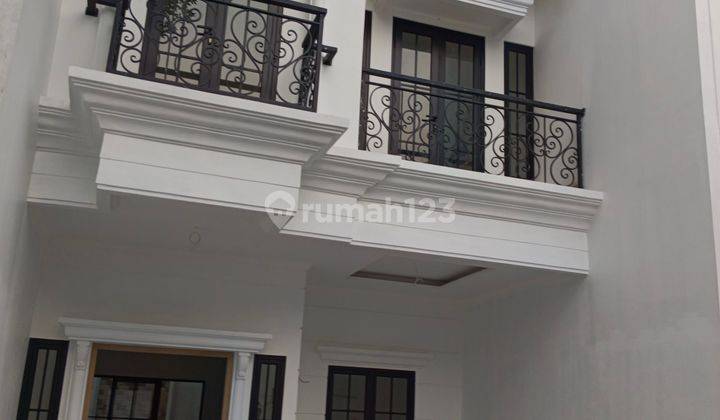 Rumah Siap Huni Modern Classic Lenteng Agung Jaksel 2