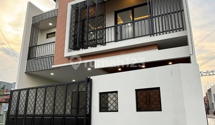 Rumah Kontemporer Single House Jagakarsa Jaksel