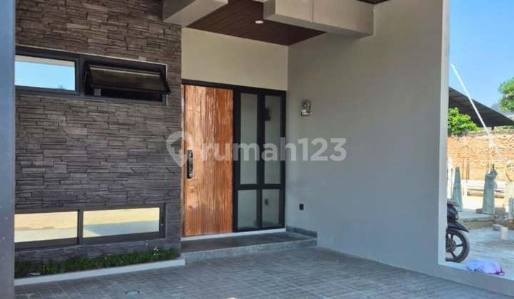 Modern Minimalist Cluster House in Jagakarsa 2