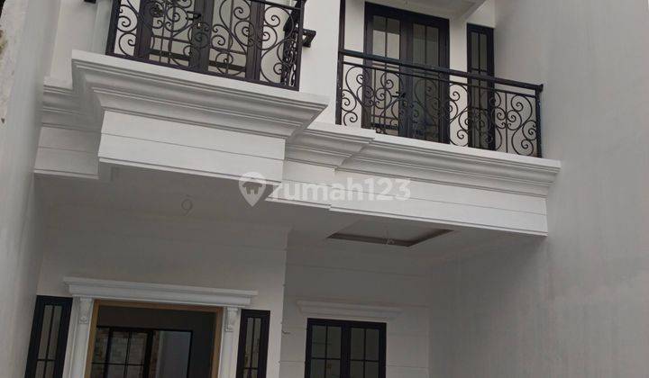 Rumah Siap Huni Modern Classic Lenteng Agung Jaksel 1