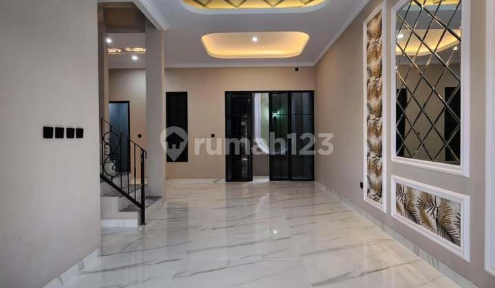 Affordable American Classic House Jagakarsa 2