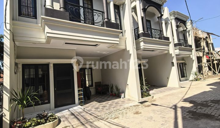 Modern Minimalist House Jagakarsa South Jakarta 2