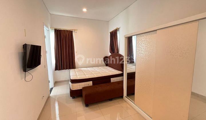 Rumah 2 Lantai Semi Furnished Dengan Pool. H 2