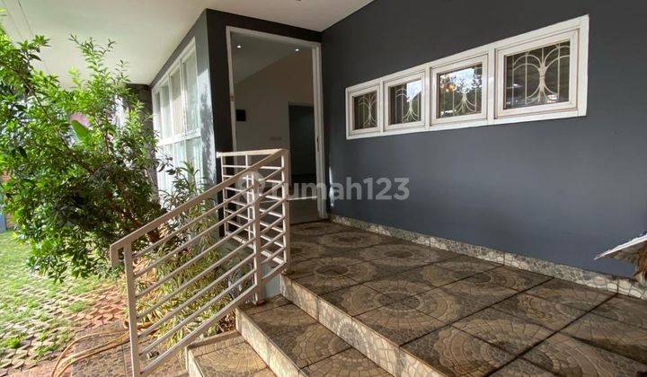 Rumah Bintaro Nyaman Banget Buat Ngumpul punya Artis Lho  2